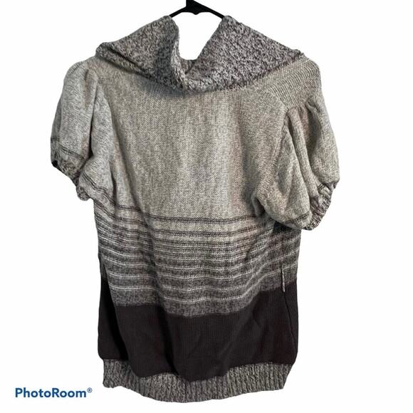 Brina & Em Short Sleeve Wide Collar Cardigan Sweater PL - Picture 2 of 4